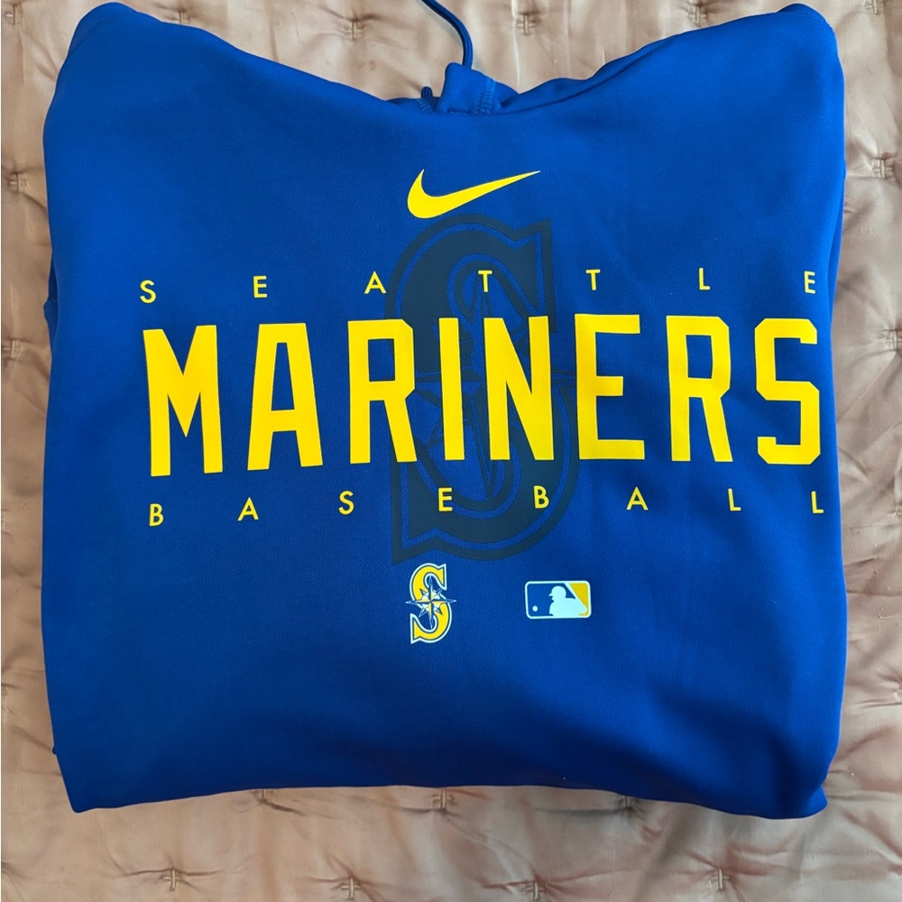 NWT Seattle Mariners Hoodie- great gift!!!
